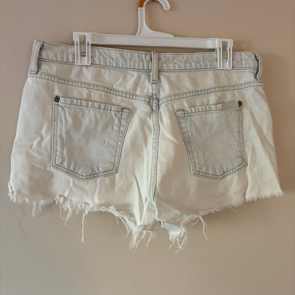 7 For All Mankind Light Wash Distressed Cutoff Denim Shorts Size 30 - Picture 2 of 4
